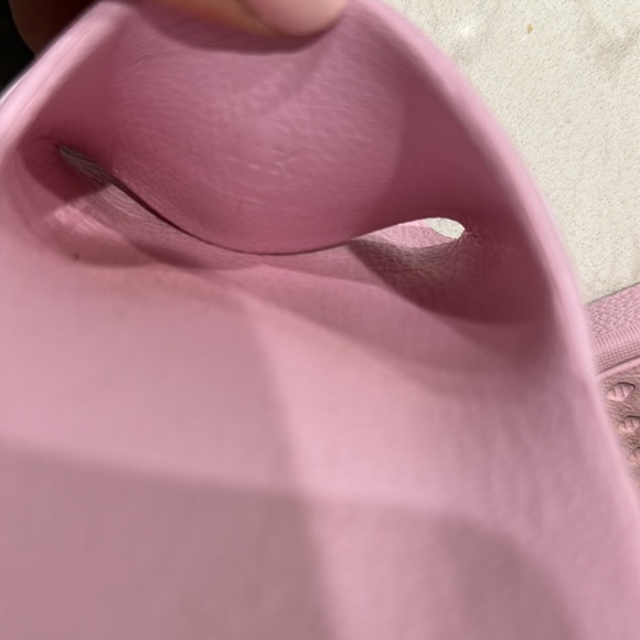 Adidas slides - Picture 3 of 3